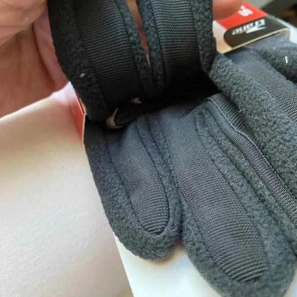 Crane Men’s Touchscreen Gloves Medium - Picture 6 of 6